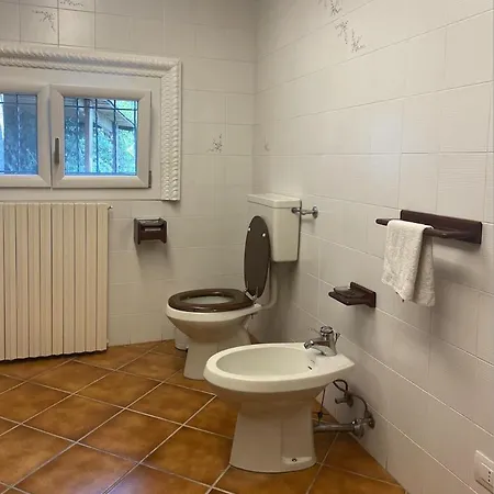 Bed & Breakfast La Casetta Dalla Porta Rossa Nebbiuno
